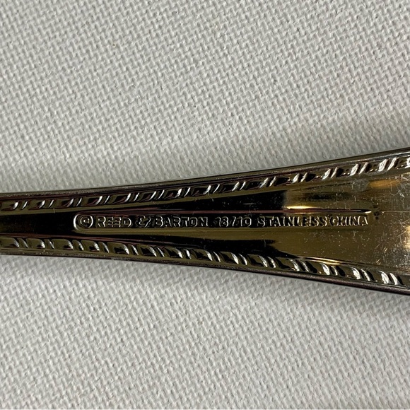 Reed & Barton Traditional Tanglewood 18/10 Stainless Slotted Spoon Serving Set 2 - Picture 16 of 16